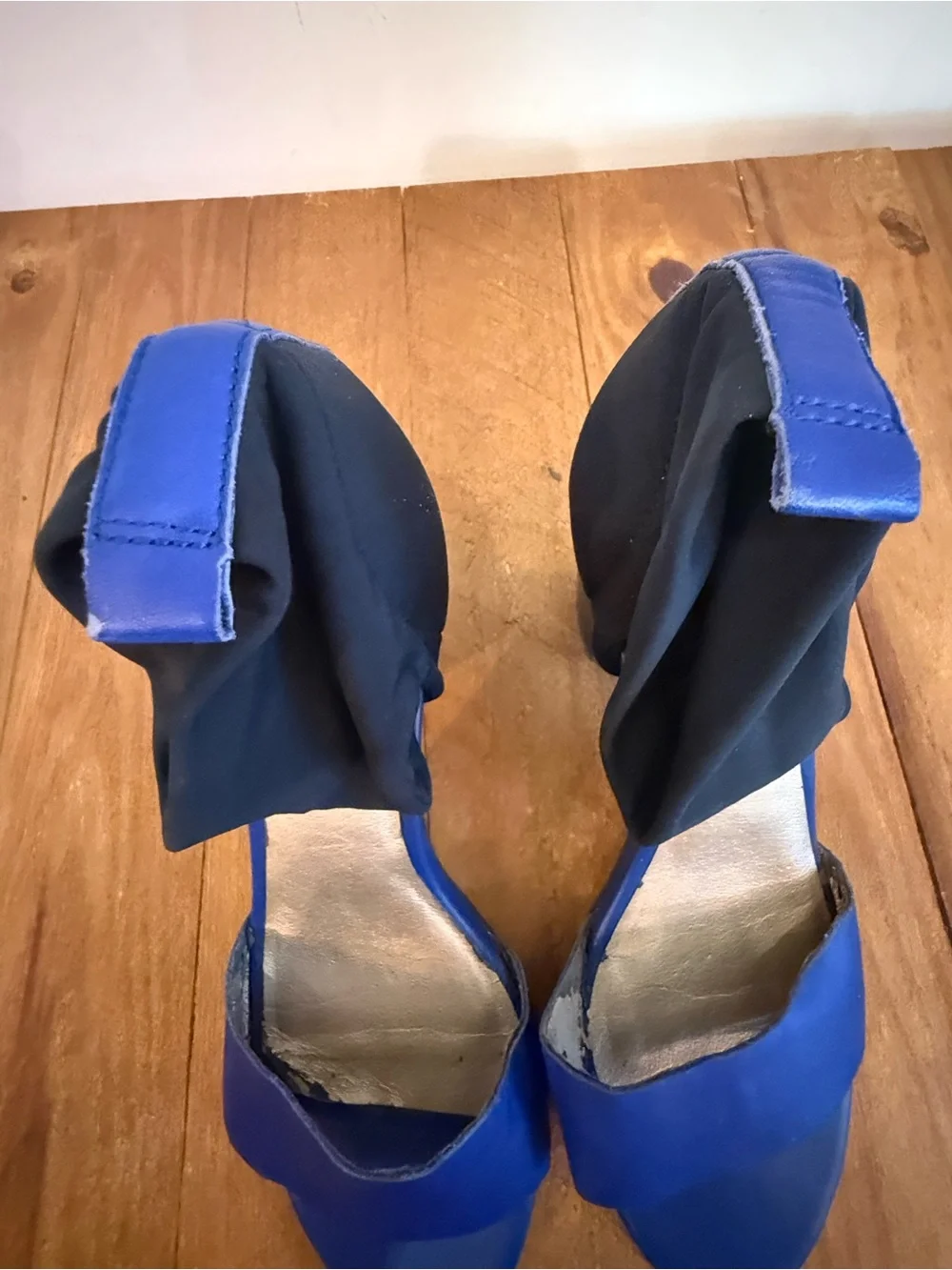 Seychelles & Corey Lynn Calter Black & Blue Heels. Size 7.